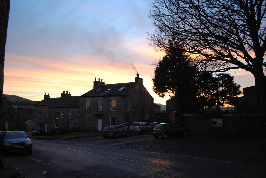 Sykes House Bed & Breakfast Askrigg Bagian luar foto