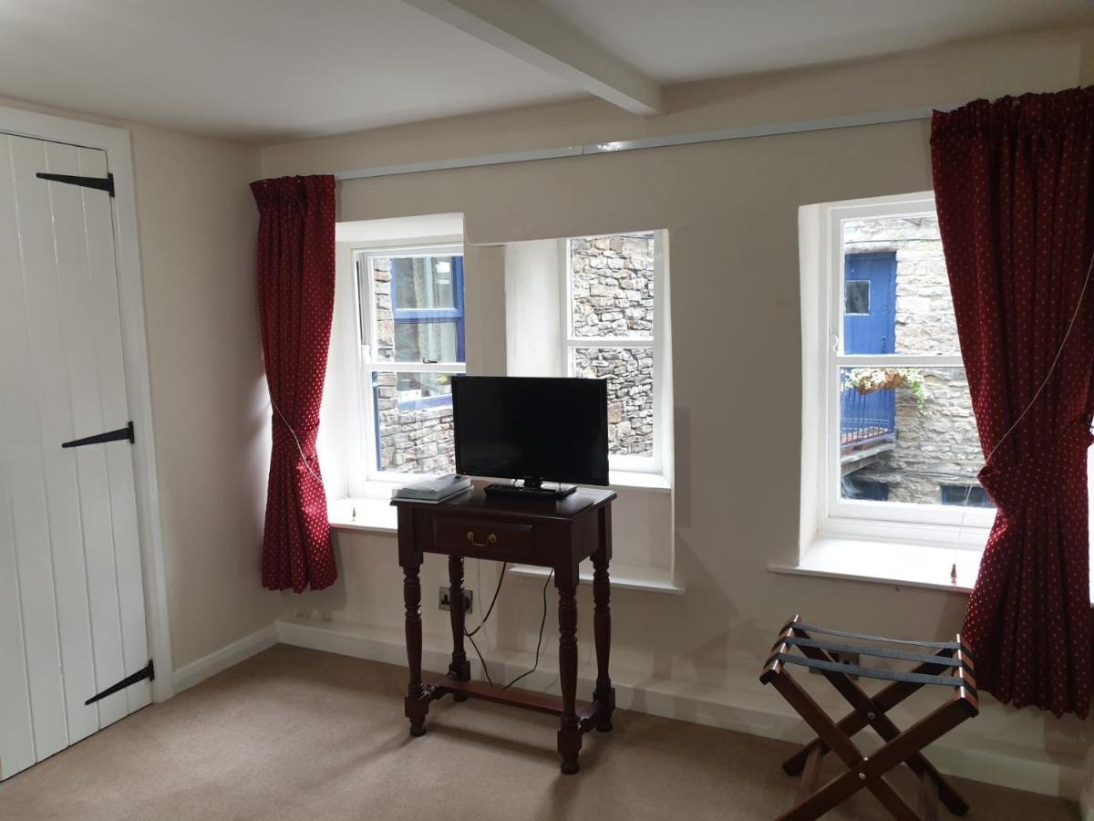 Sykes House Bed & Breakfast Askrigg Bagian luar foto